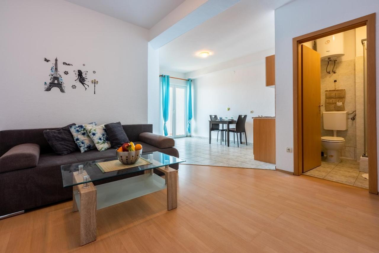 Apartments Antonija Crikvenica Ngoại thất bức ảnh