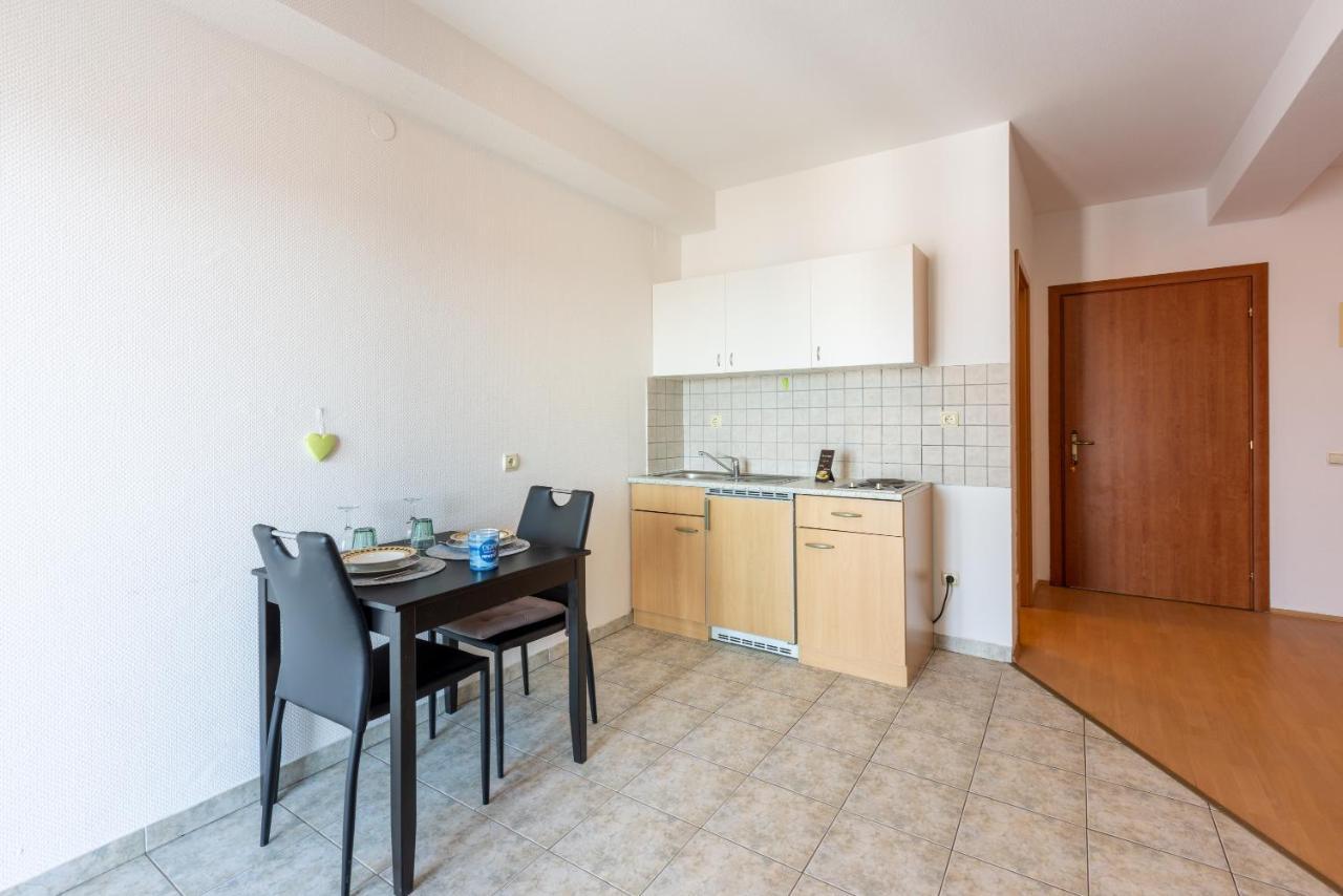 Apartments Antonija Crikvenica Ngoại thất bức ảnh