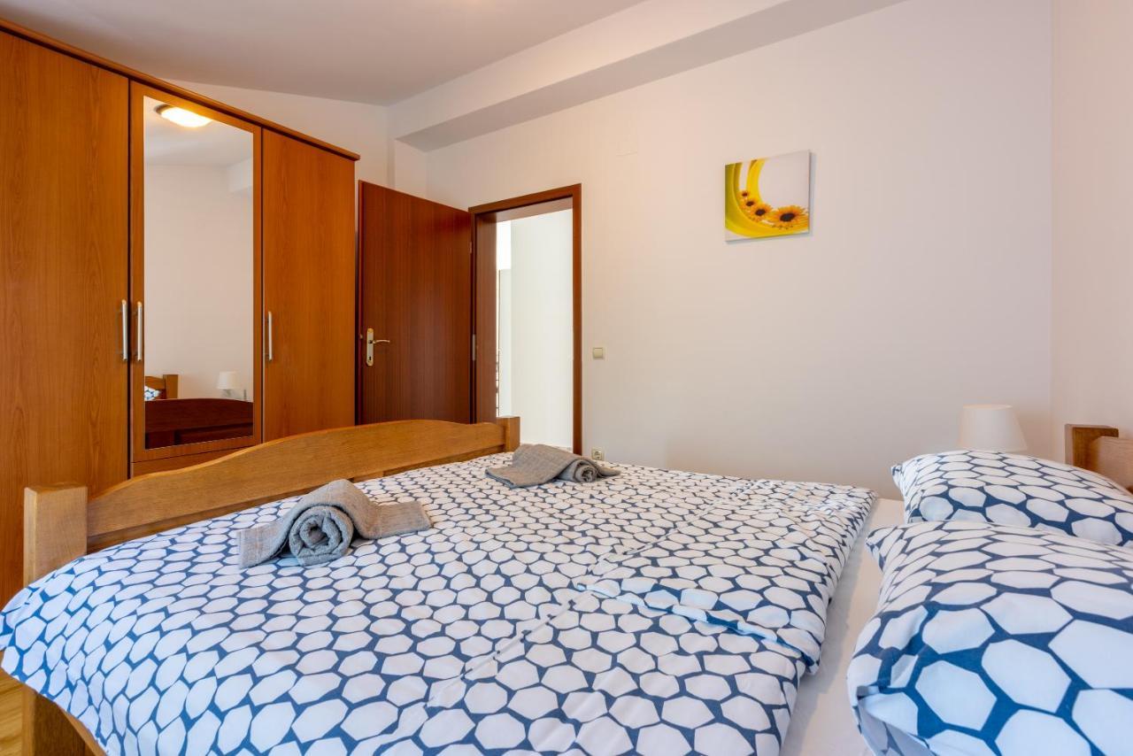 Apartments Antonija Crikvenica Ngoại thất bức ảnh