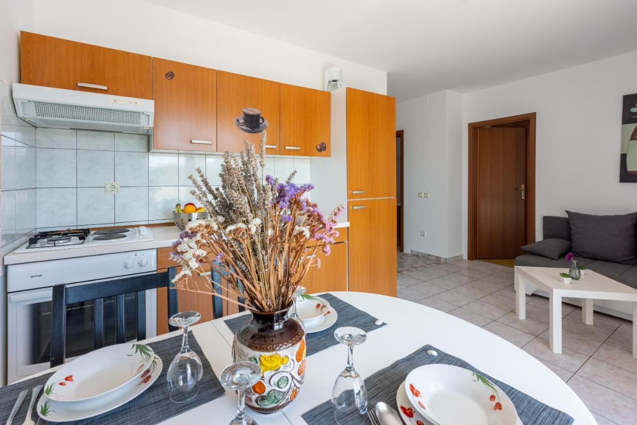 Apartments Antonija Crikvenica Ngoại thất bức ảnh