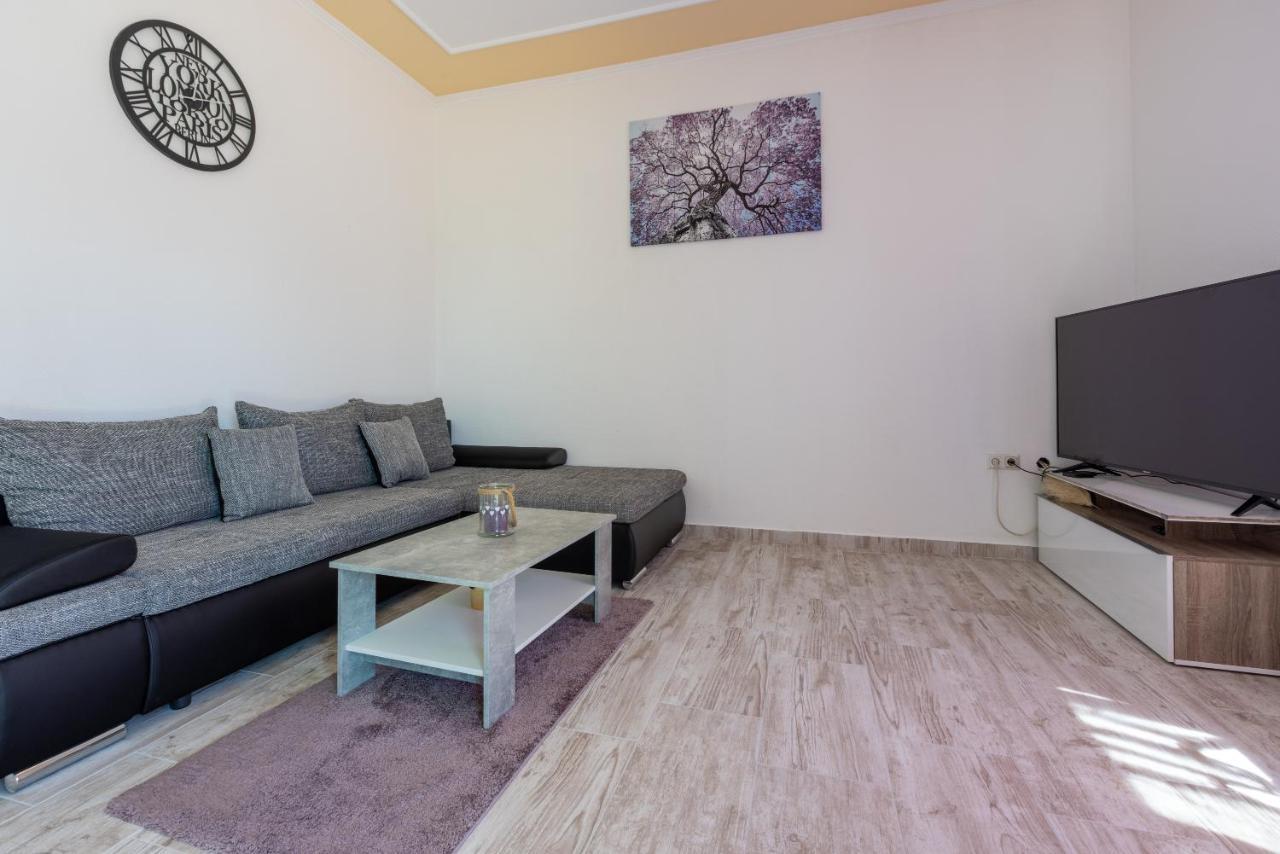 Apartments Antonija Crikvenica Ngoại thất bức ảnh