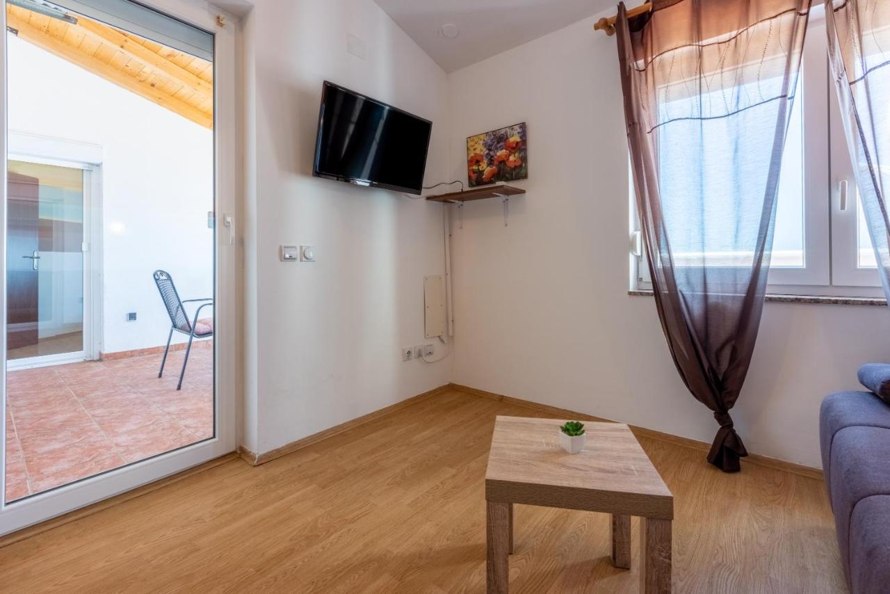 Apartments Antonija Crikvenica Ngoại thất bức ảnh